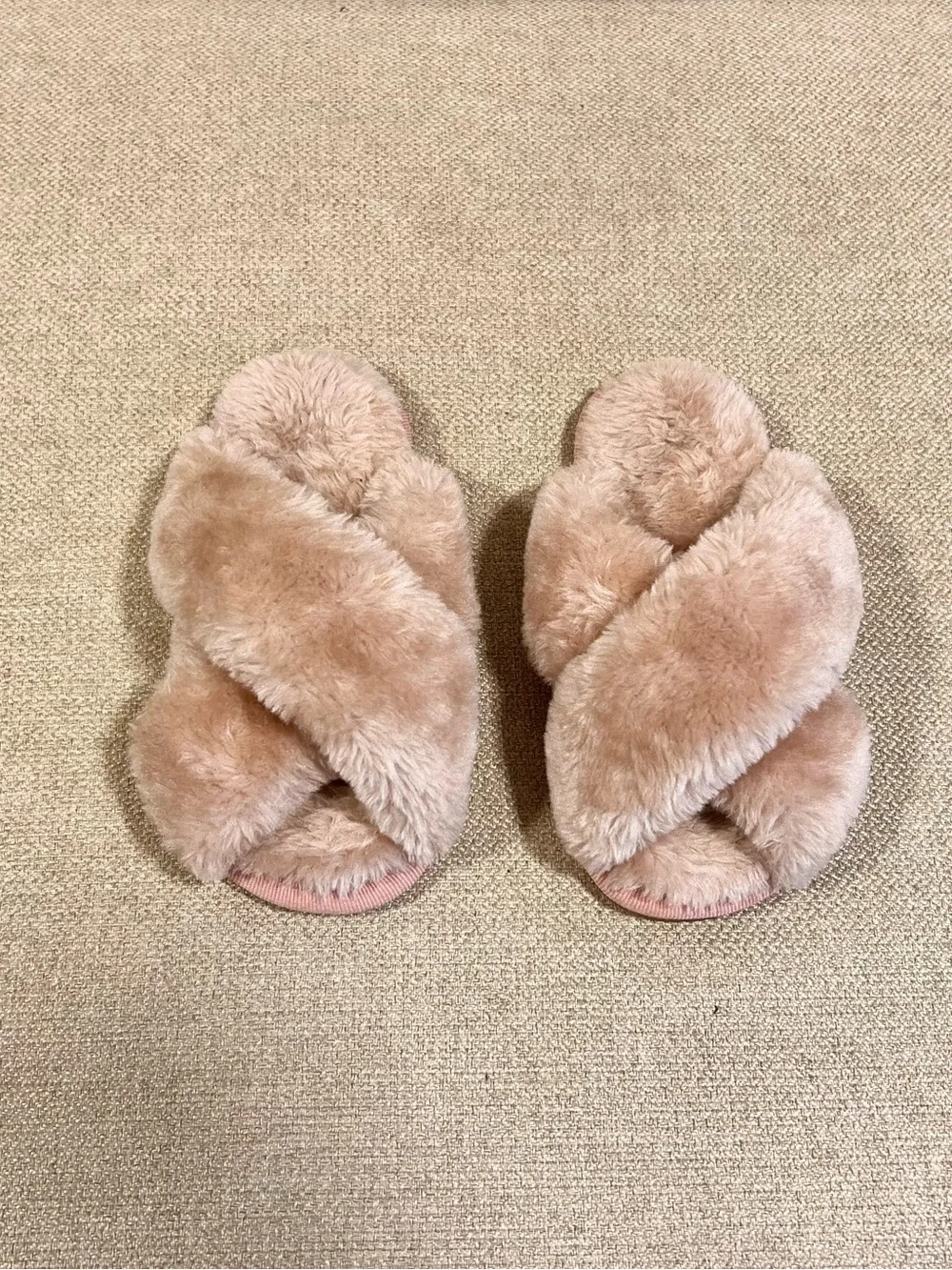 Vepose Toddler Size 8/8.5/9 Pink Faux Fur Cross-Band Slide Slippers Plush Shoes